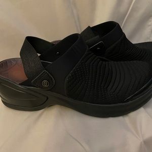 Washable nurse’s clogs